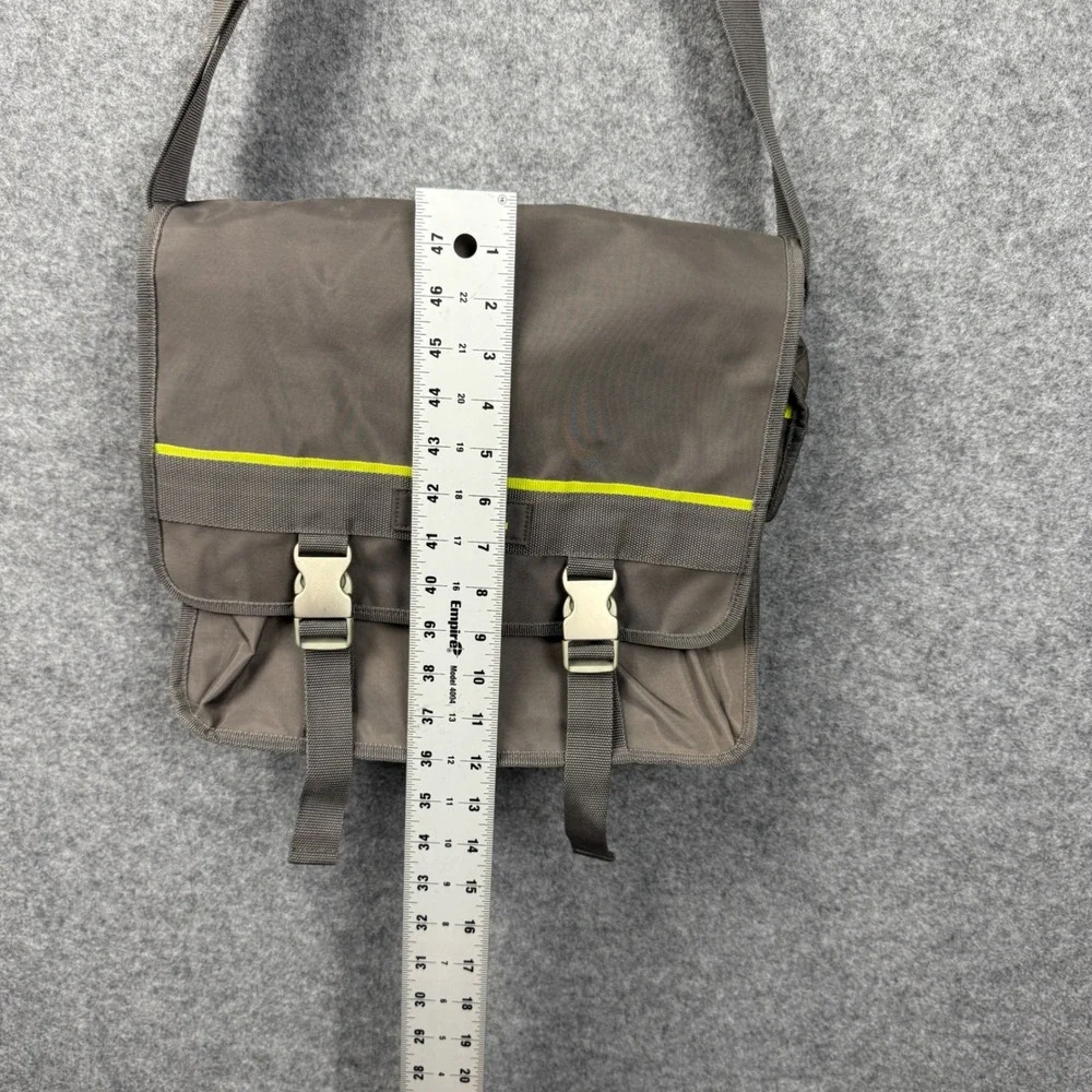 Kenneth Cole Reaction Messenger Bag Grey Neon Yellow Nylon Buckle Crossbody